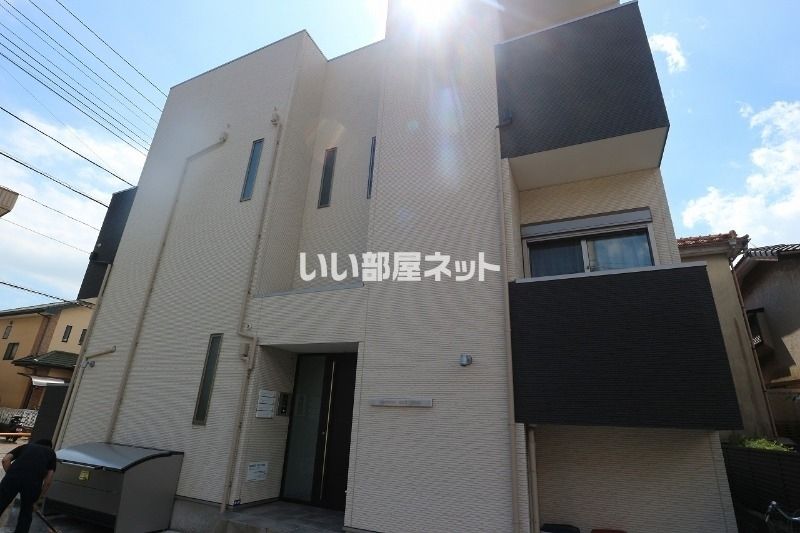 GRANDTIC EAST CHIBA(グランティック イースト チバ)の外観画像