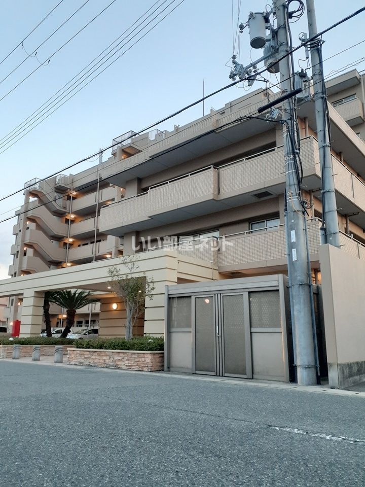 リビオ小松セレシアの外観画像