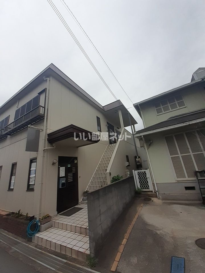 山手貸家の外観画像