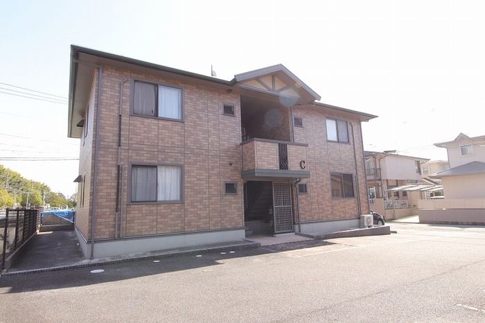 リビングタウン浅川 C棟の外観画像