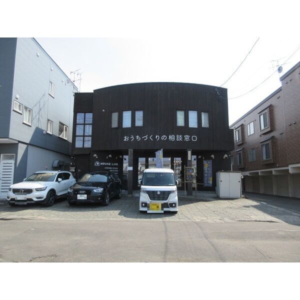 ウッドプラザの外観画像