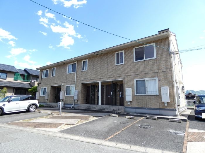 ラ・ファーブルの外観画像