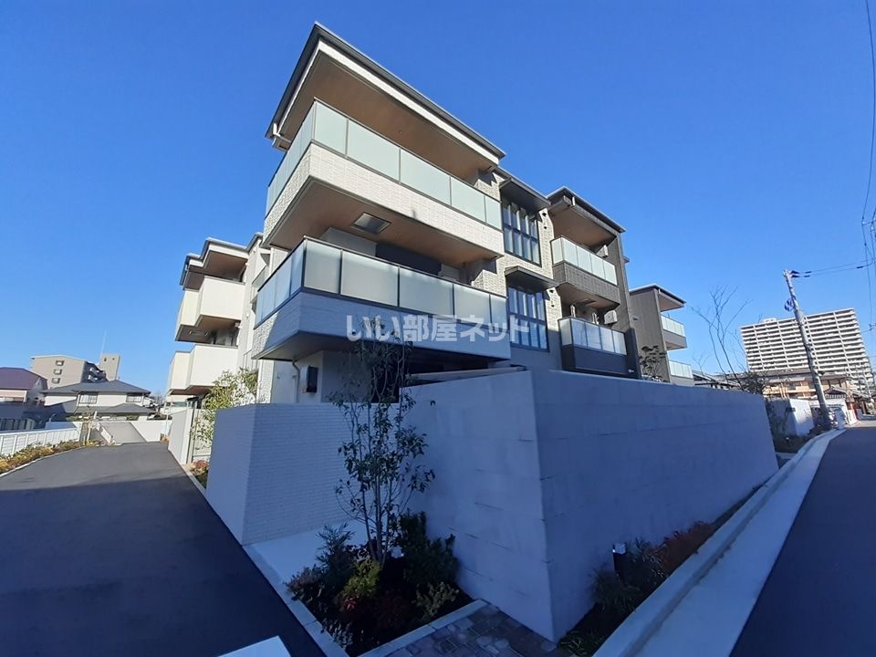 シャーメゾンCherienの外観画像