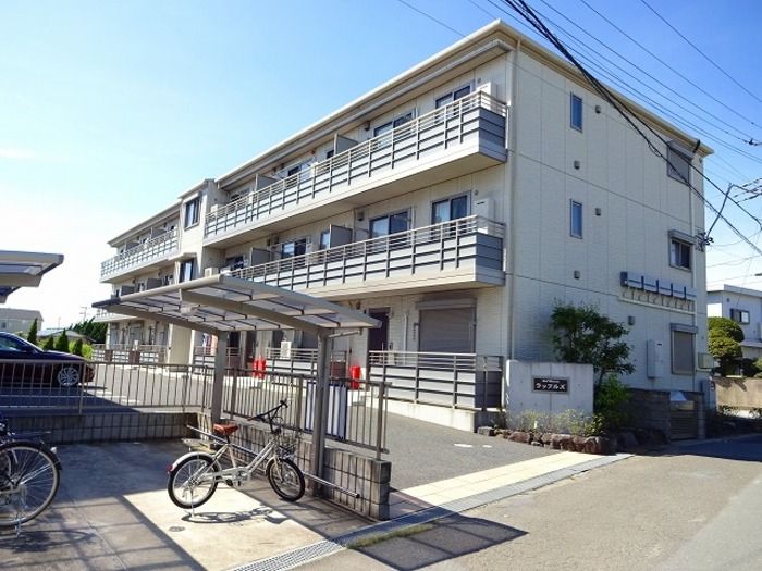 ラッフルズの外観画像