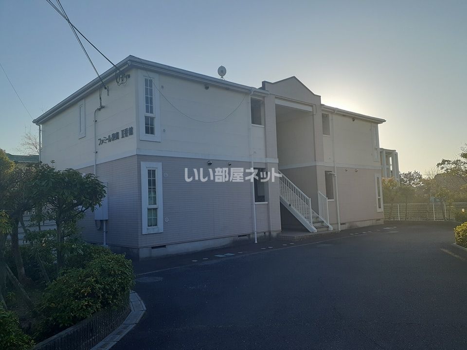 ファミール泉南Ⅱ番館の外観画像