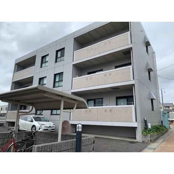 Y・E・S spazioの外観画像