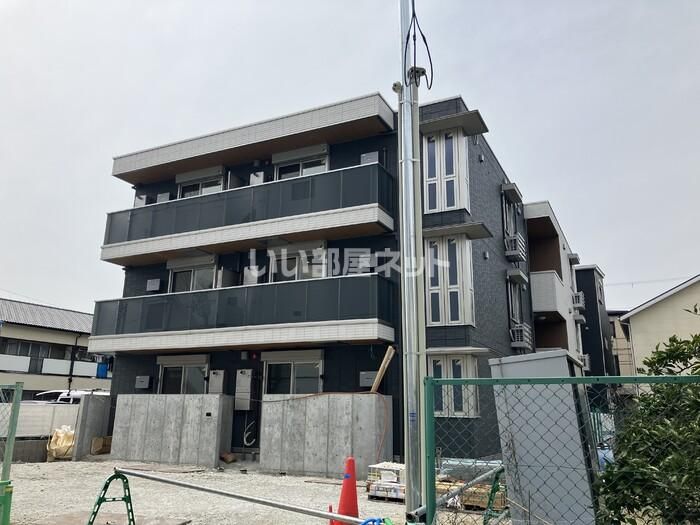 SPECIALE(スペチアーレ)沢良宜西の外観画像