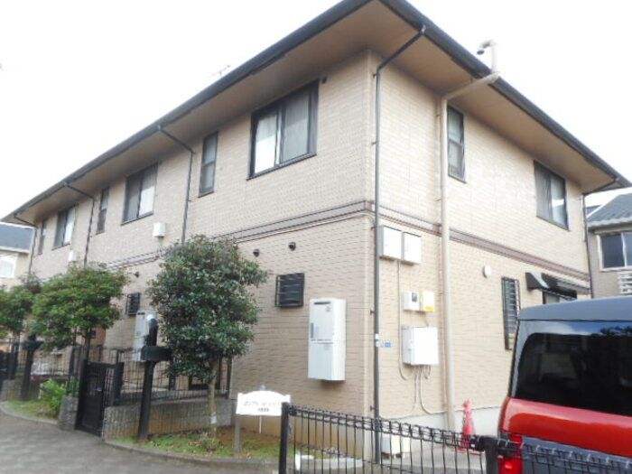 コンフォール・シェソワ 参番館の外観画像