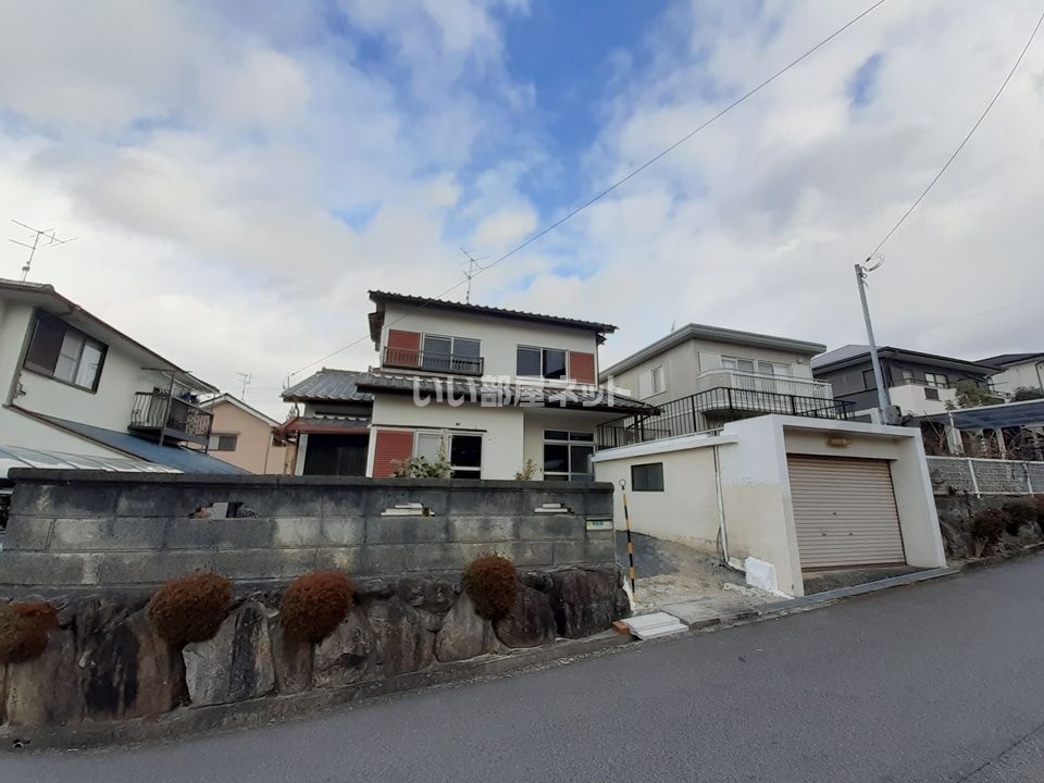 つつじが丘北5番町一戸建ての外観画像