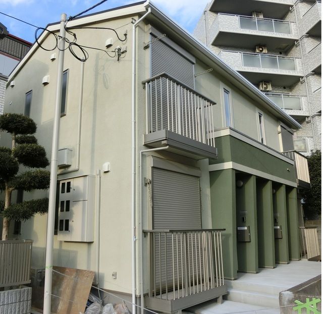 インタレストの外観画像
