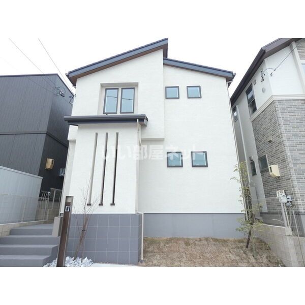 緑区作の山町戸建の外観画像
