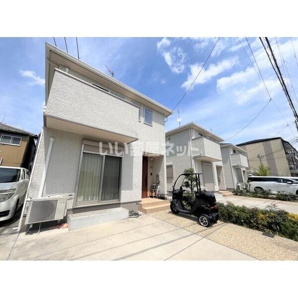 柏原市国分本町戸建貸家A・B・C棟の外観画像