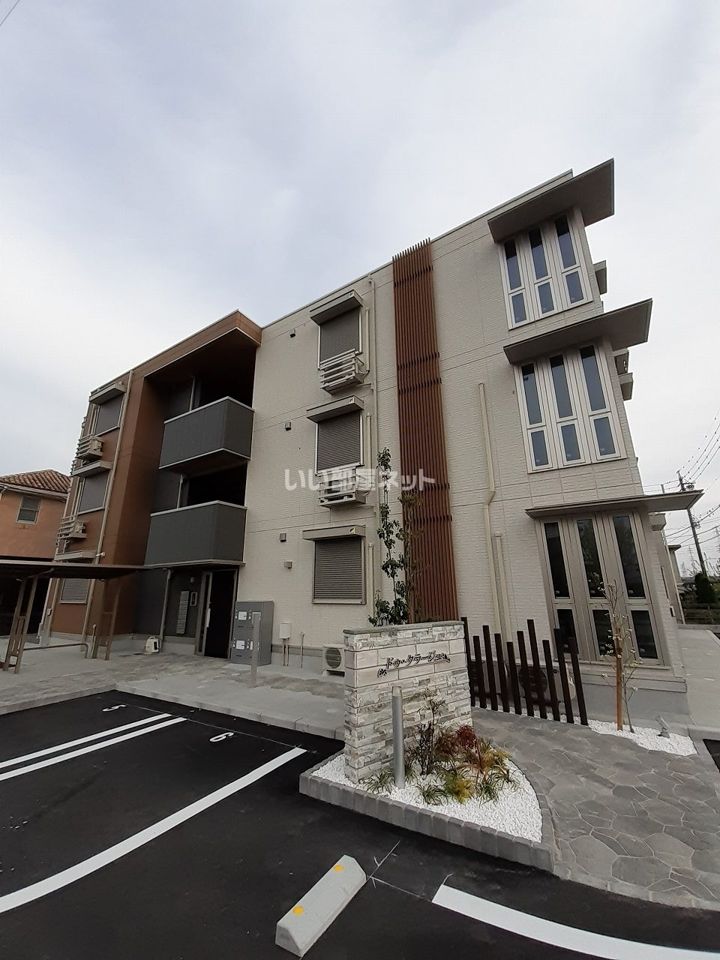 ドゥ・クラージュの外観画像