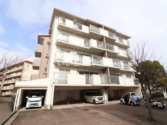 鴨池センチュリーハウスA棟の外観画像