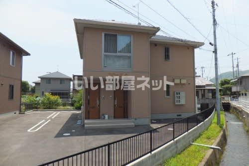 フローエ C棟の外観画像