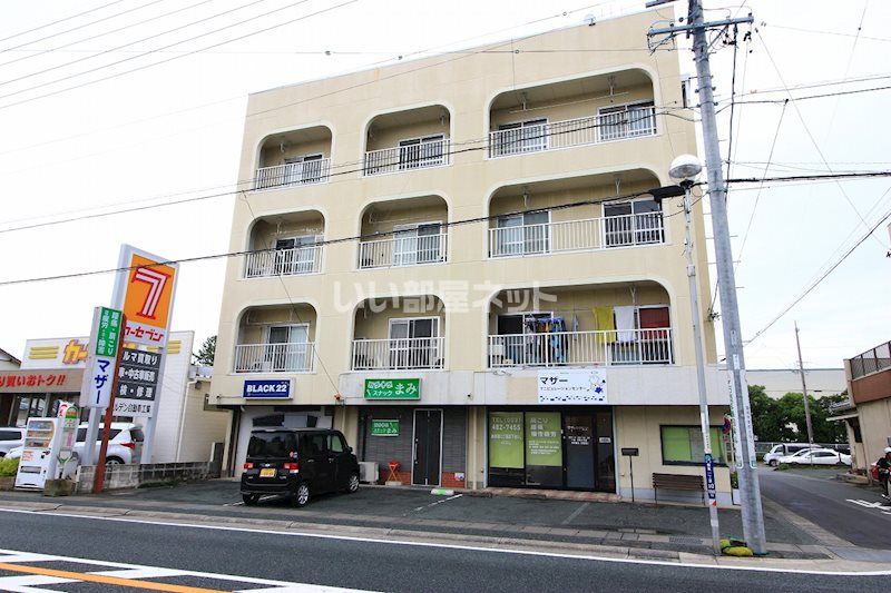 マンションやまとの外観画像