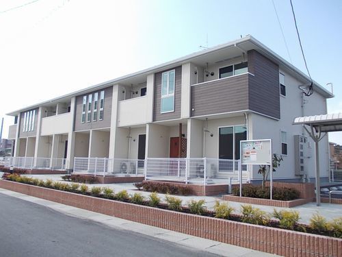 リバ- イ-ストの外観画像