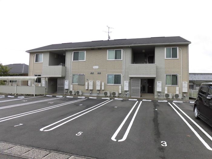 クレセントIの外観画像