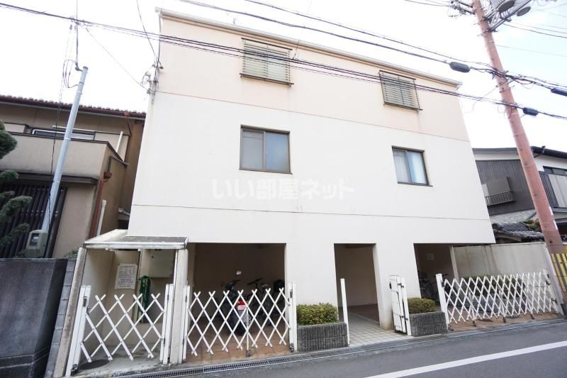上野マンションの外観画像