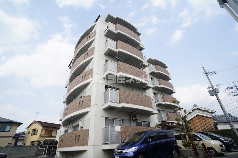 ドミール亀岡の外観画像