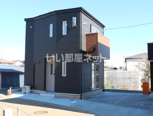CUBE B号室の外観画像