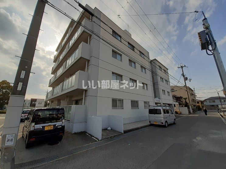 ロイヤルコーポ魚住の外観画像