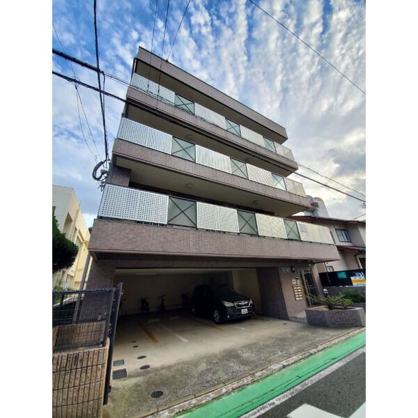 モネ吉塚の外観画像