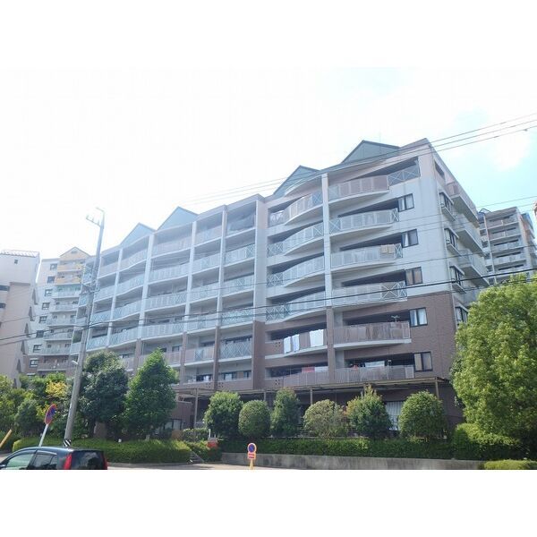 シンフォニアみなみが丘イーストコートD棟の外観画像