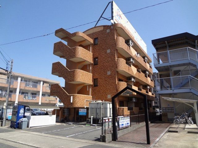 フォルツァ中央の外観画像