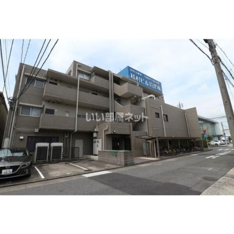 グランドール横前の外観画像