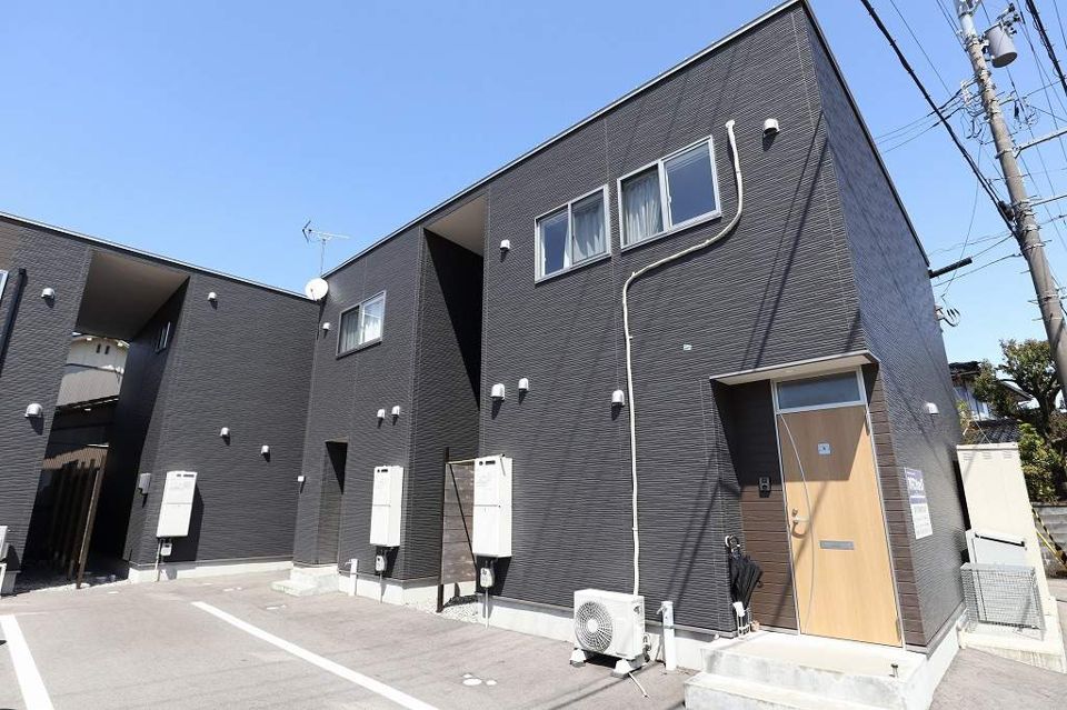 good apartmentの外観画像