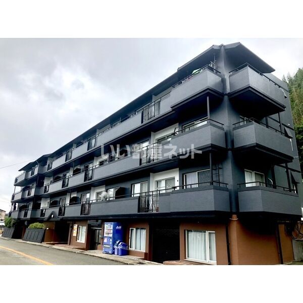 グリーンパレス塩屋の外観画像