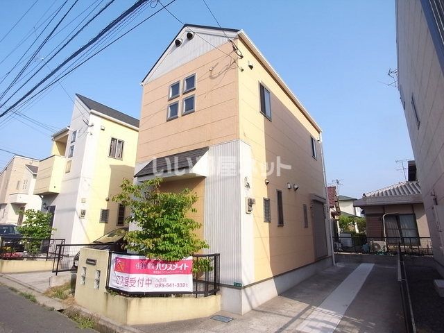 フィールド・イン湯川ⅢB棟の外観画像