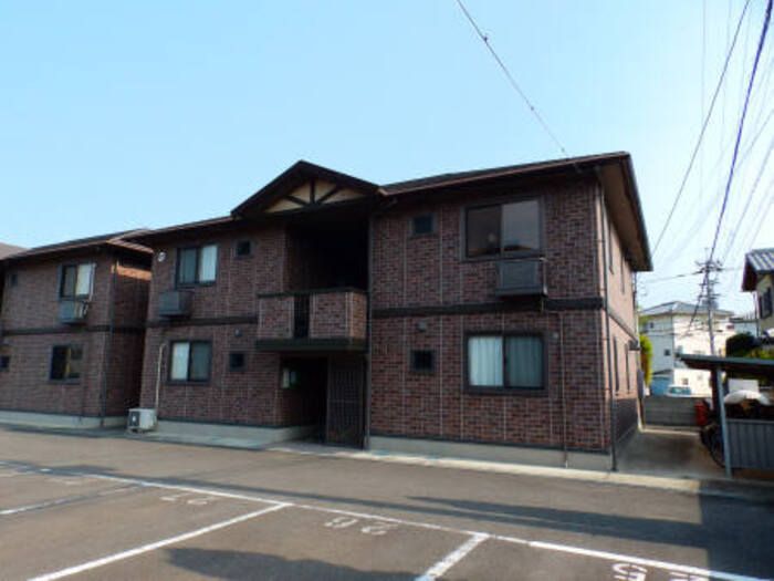 コスモ スクエア D棟の外観画像