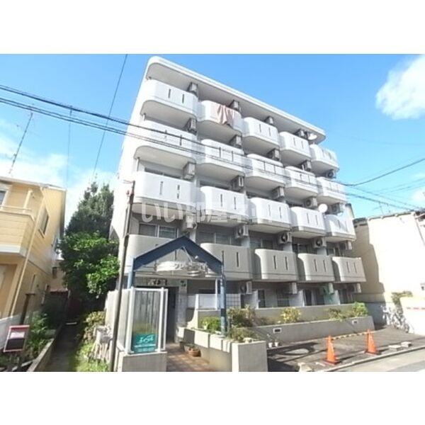プレスイン城下の外観画像