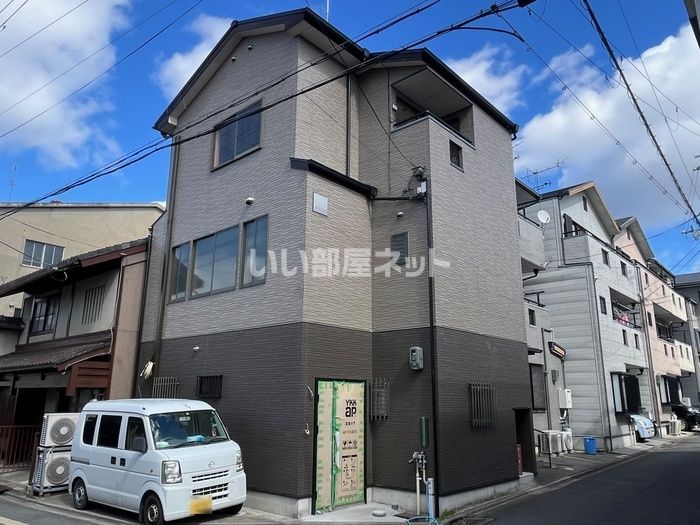 東山区本町10丁目戸建ての外観画像