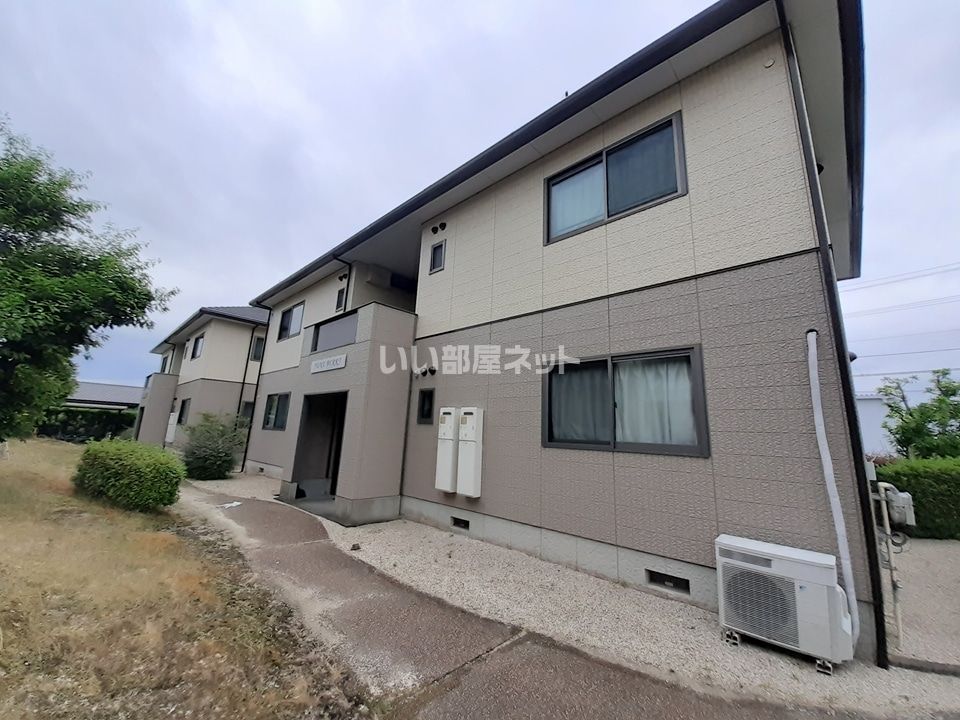 ジュンベリーの外観画像