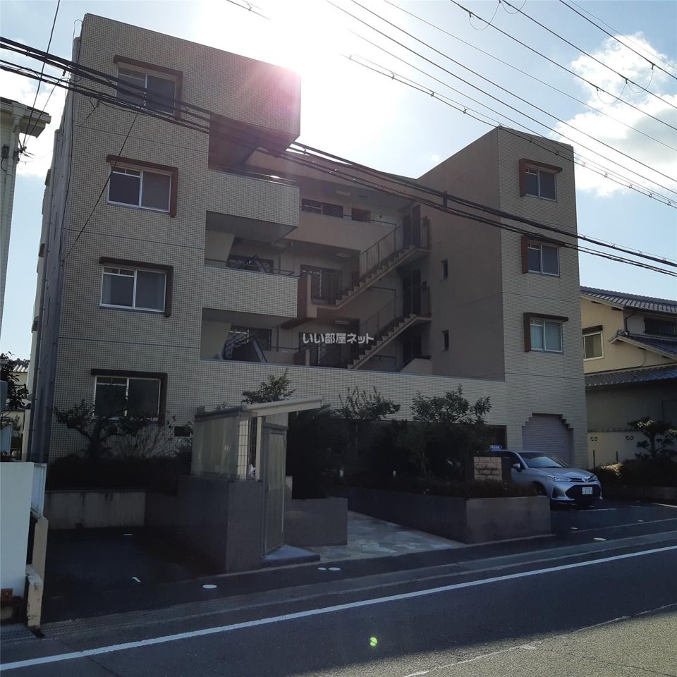 伸栄ハイツの外観画像