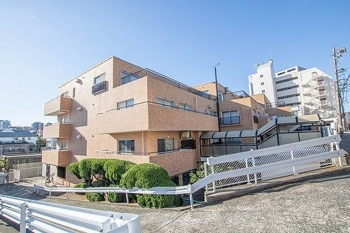ラミアール富ヶ谷の外観画像