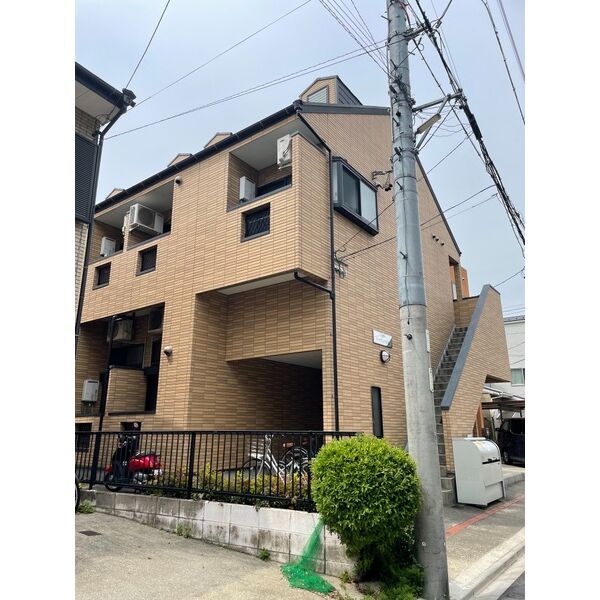 ドゥマンベルIIの外観画像