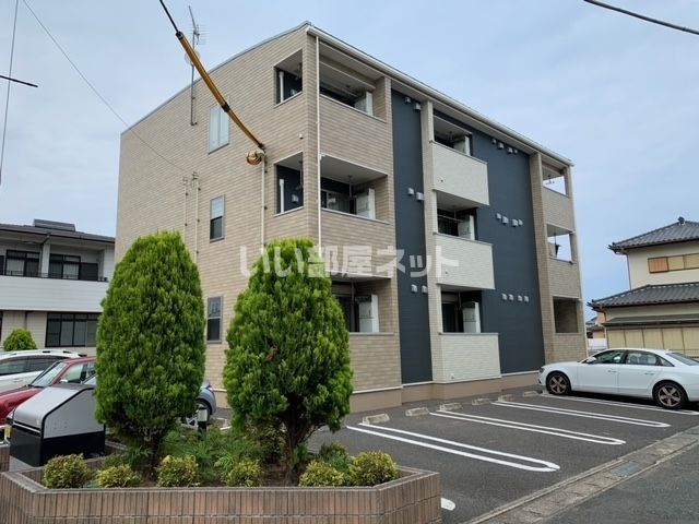 イースト アヴェニューの外観画像
