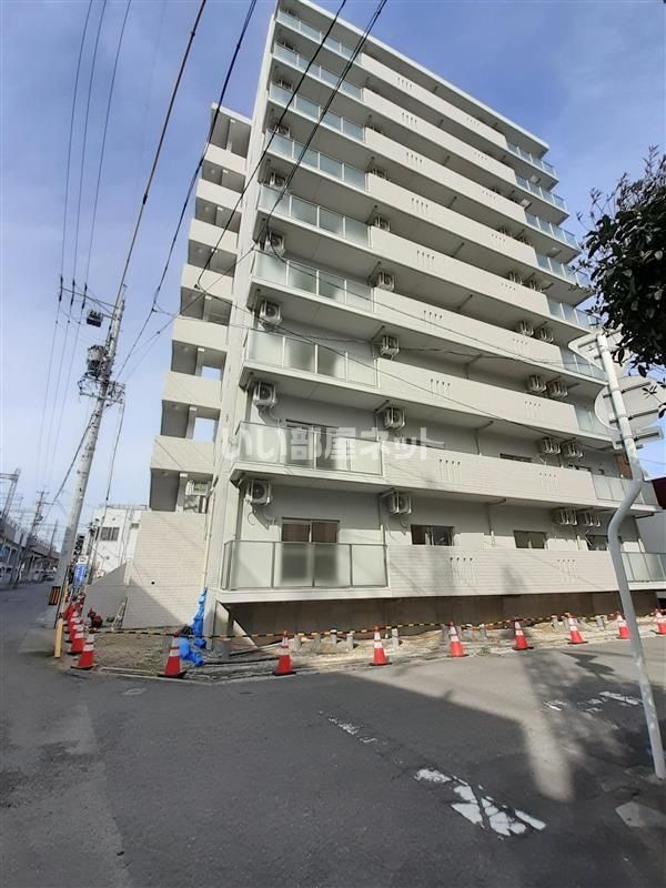 White City 西新地の外観画像