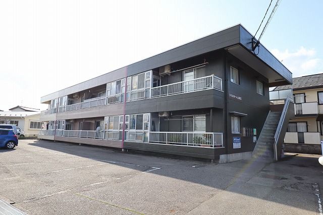 トリコローレ上赤江(コーポ上赤江)の外観画像