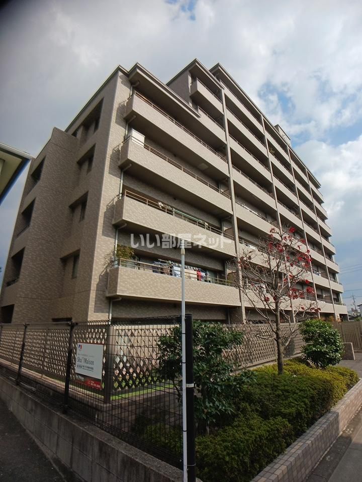 ロイヤルガーデン伏石の外観画像