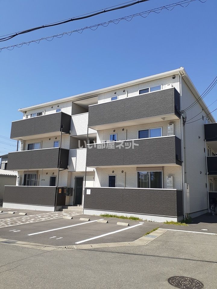 アドマス鶴原A棟の外観画像