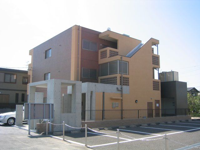 ルナの外観画像