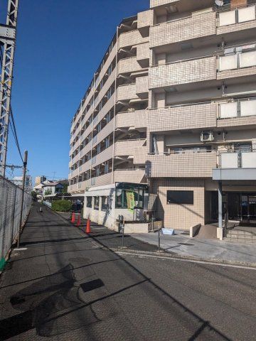 横浜鶴見グランドハイツの外観画像