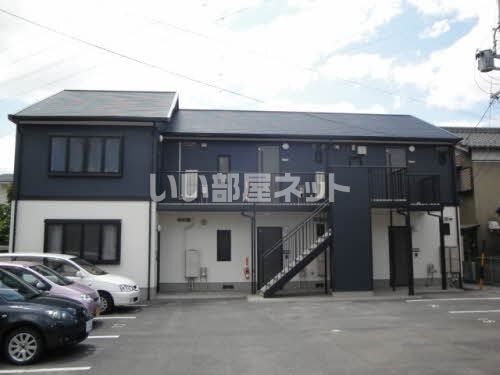アルシオネ宮の前の外観画像