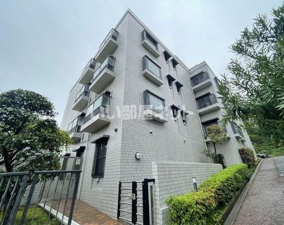 レフィナード帝塚山の外観画像