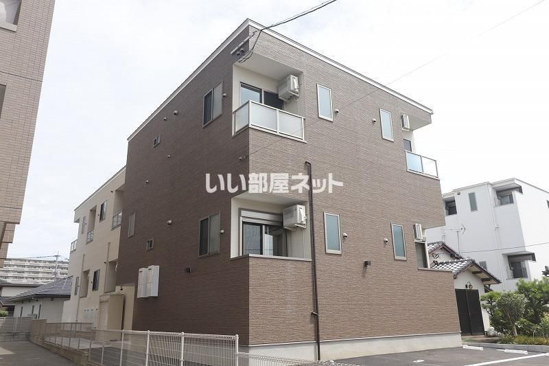 メゾンソレイユ鳥栖の外観画像